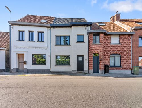                                         Woning te koop in Wevelgem, € 350.000
