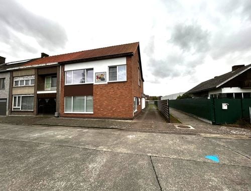                                         Appartementsgebouw te koop in Deinze, € 445.000
