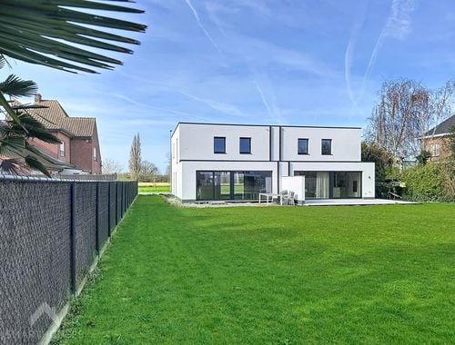                                         Woning te koop in Wielsbeke, € 325.107
