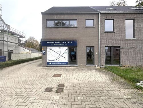                                         Bâtiment commercial à louer à Herentals, € 1.295
