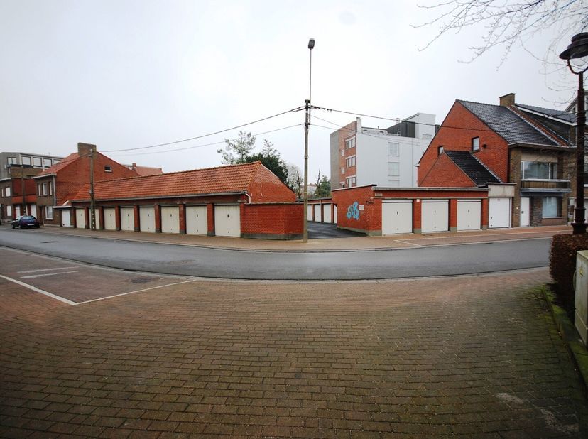 Garage à louer
                    à 8800 Roeselare
