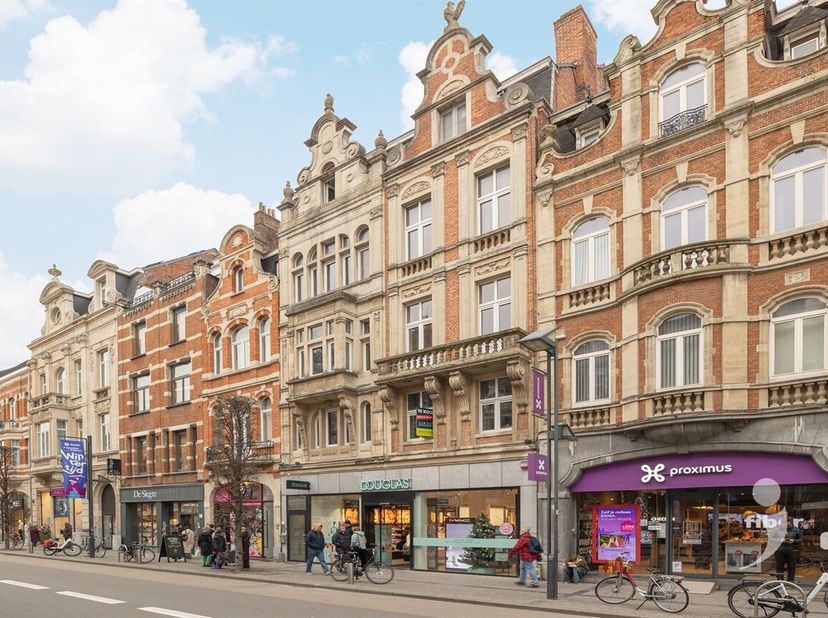 Chambre d'étudiant calme et lumineuse à vendre dans un endroit privilégié à Louvain<br />
Vous cherchez une chambre d'étudiant de qualité ou un invest
