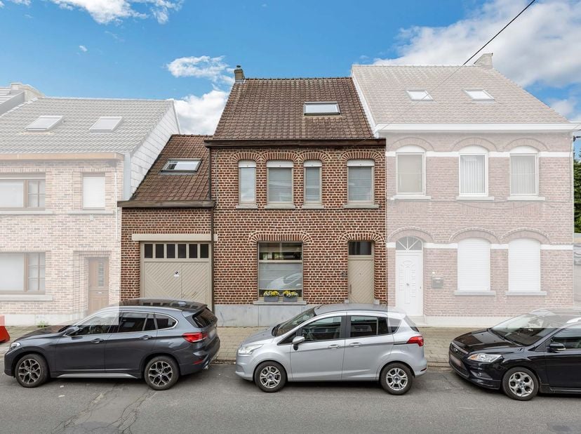 Maison à vendre
                    à 9340 Lede