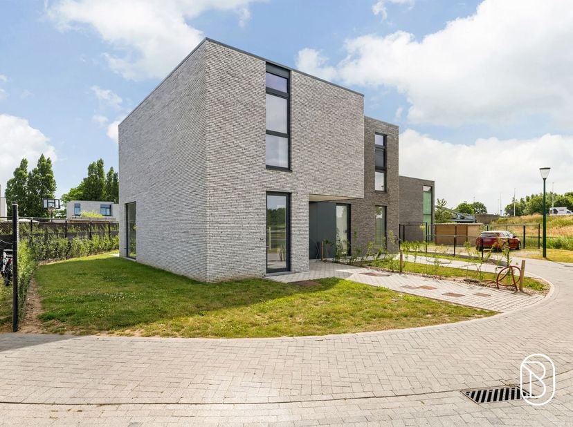 Project in Emmaweg 14,
                    8660 De Panne