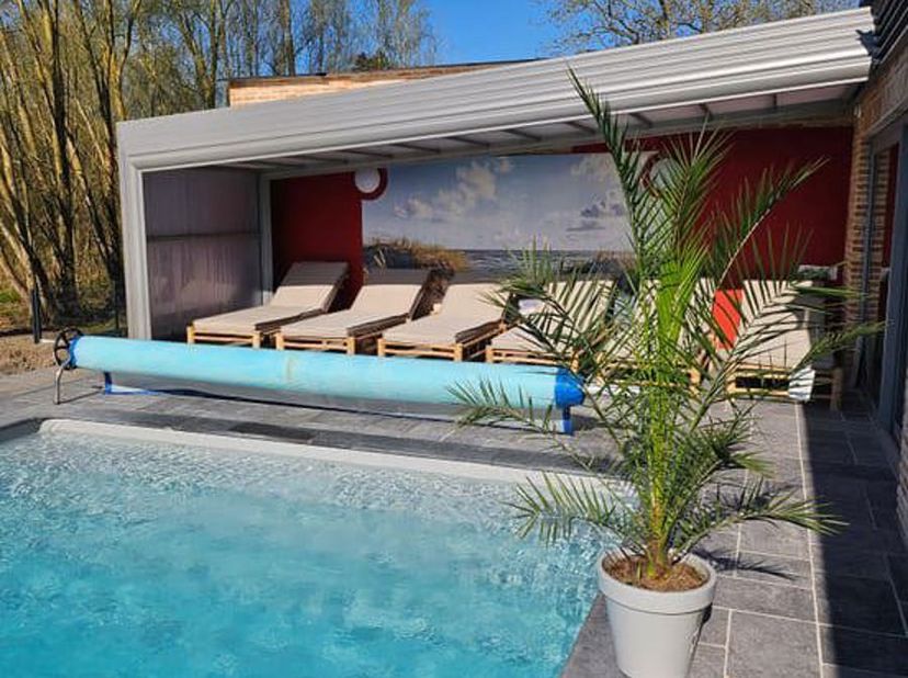 Dans un cadre absolument unique, découvrez cette villa haut de gamme d’exception, où architecture contemporaine, prestations wellness privées et envir