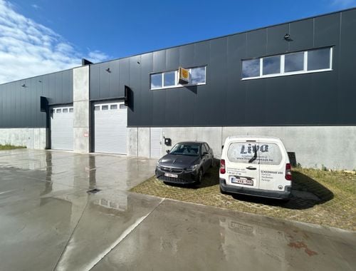                                         Opslagplaats te huur in Mariakerke, € 1.725
