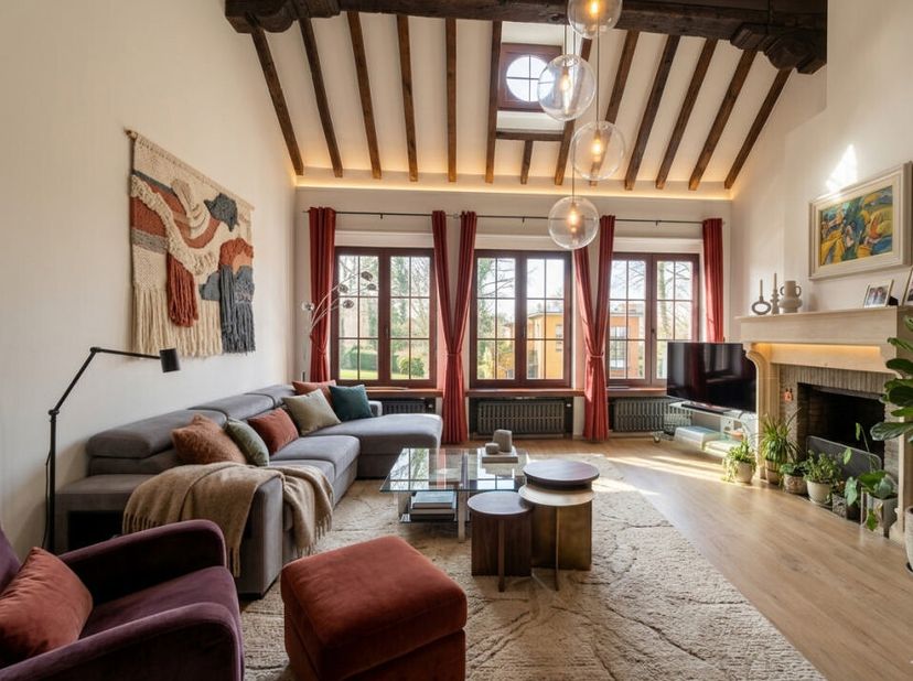 MAISON/TRIPLEX - Proximité du Lycee Français, dans une rue calme et verdoyante, jolie et spacieuse maison/Triplex atypique comprenant agreable salon e