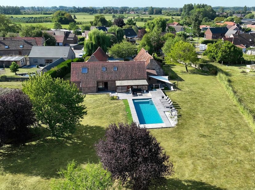 Huis te koop in ,
                    7623 Rongy