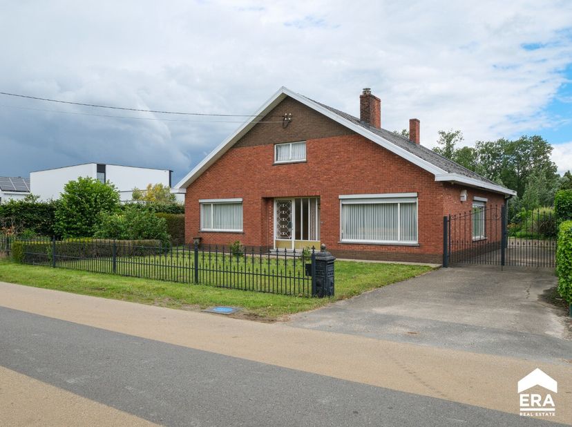 À vendre : maison ouverte de plain-pied à Stevoort, sur un beau terrain de 6a 95ca entouré de terres agricoles, dans un environnement verdoyant et pai