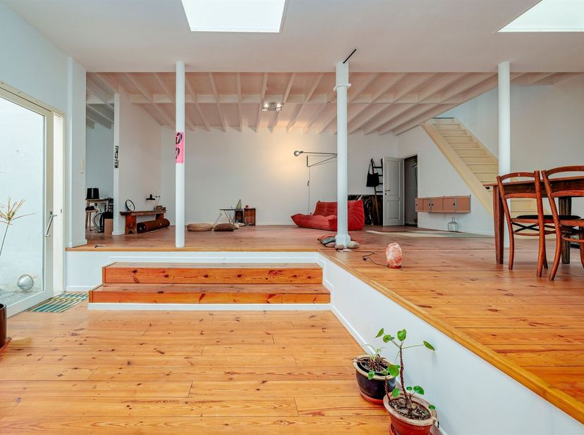 Charmant studio/loft/arrière-cour/entrepôt ...  dans un emplacement de choix près de Park Spoor Noord !<br />
<br />
Cette propriété extrêmement uni