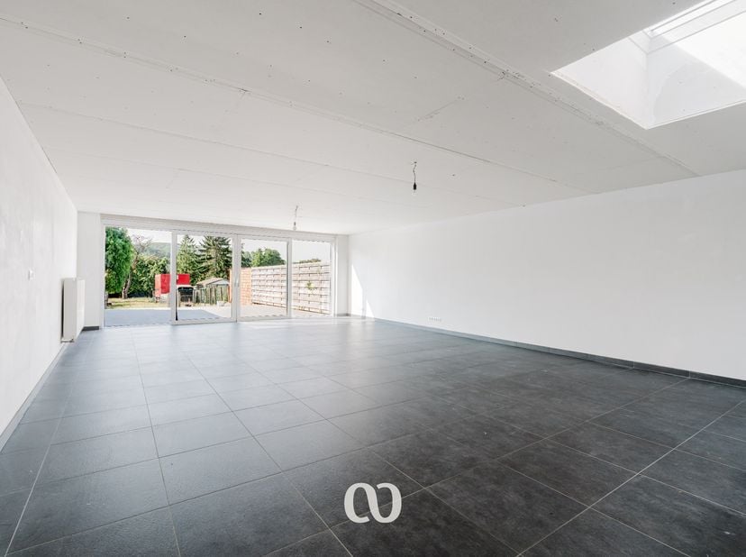 Maison de ville récemment rénovée avec 3 chambres, une grande extension et un grand jardin à Brakel<br />
<br />
INSCRIVEZ-VOUS POUR LA PREMIÈRE VISIT
