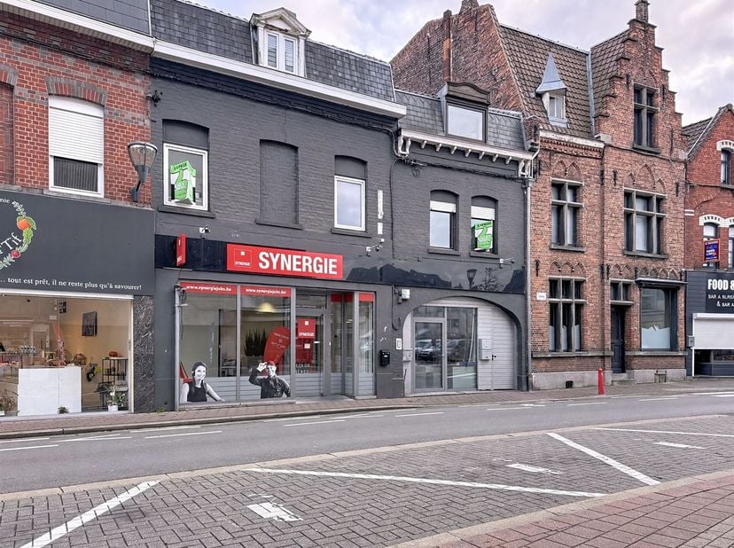 Bedrijfsvastgoed te koop in ,
                    7700 Moeskroen