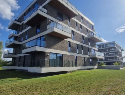                                         Appartement te huur in Harelbeke, € 700

