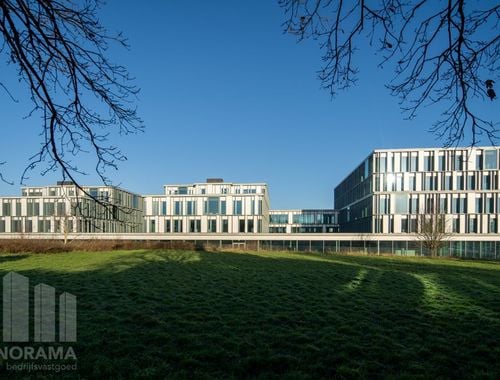                                         Bureaux à louer à Zaventem, € 19.017
