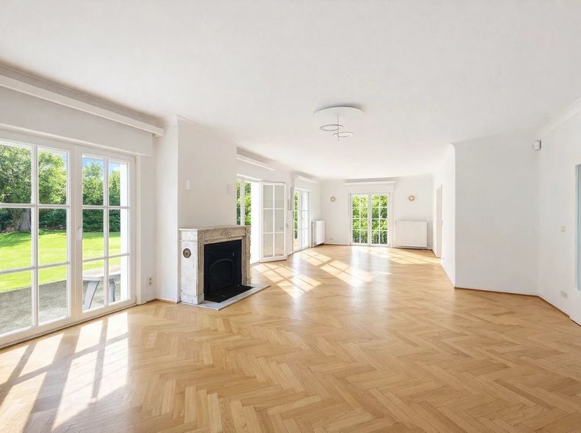 Bien présenté par Carla Rodriguez : 0494 07 97 54 / carla.rodriguez@victoire.be<br />
Victoire Junot vous présente cette superbe villa de charme de ±