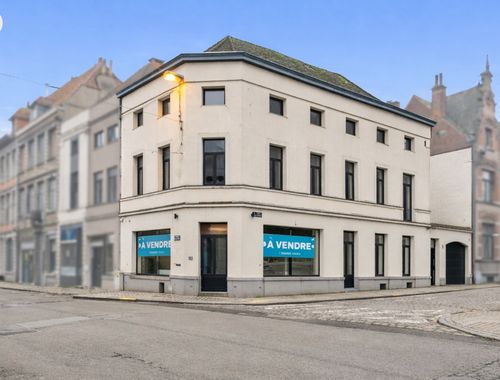                                         Gemengd gebruik te koop in Tournai, € 749.000
