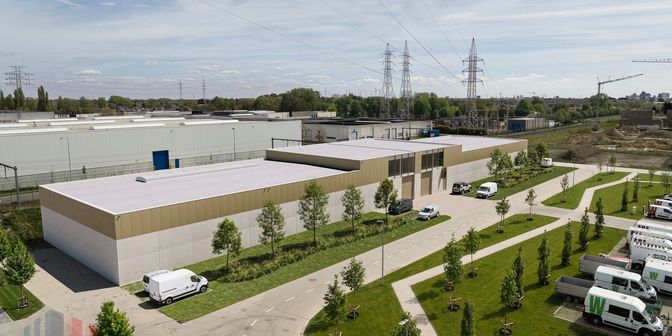 Bien professionnel à vendre à Nelekouter, 8800 Roeselare