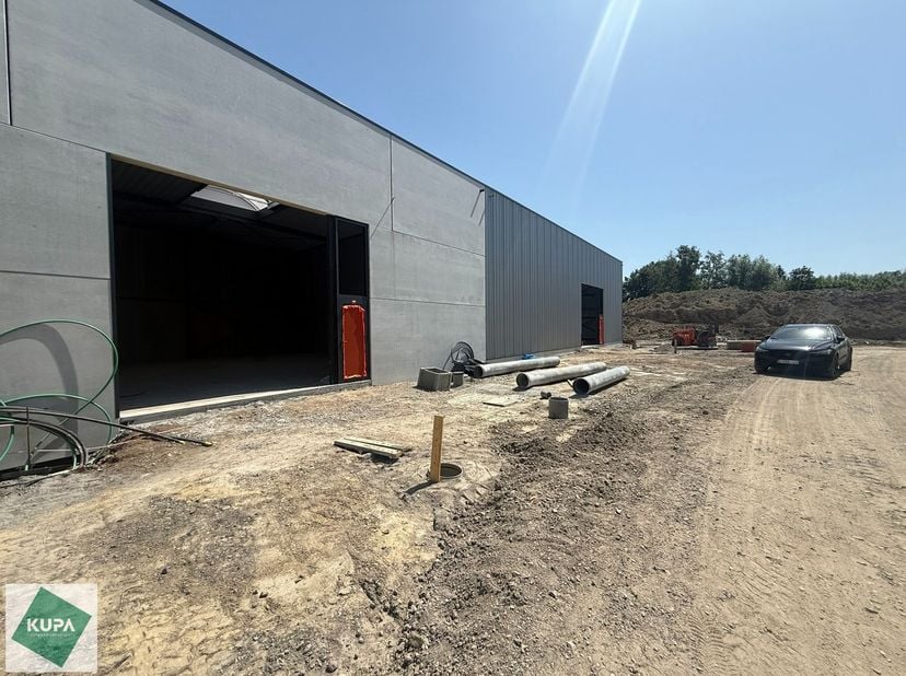 Bedrijfsvastgoed te huur in Grote Leiestraat 134 bus 5.02,
                    8570 Anzegem