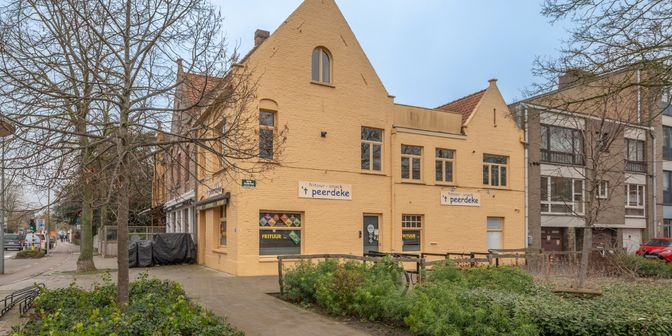 Bien professionnel à vendre à Gaston Roelandtsplein 3, 8310 Assebroek