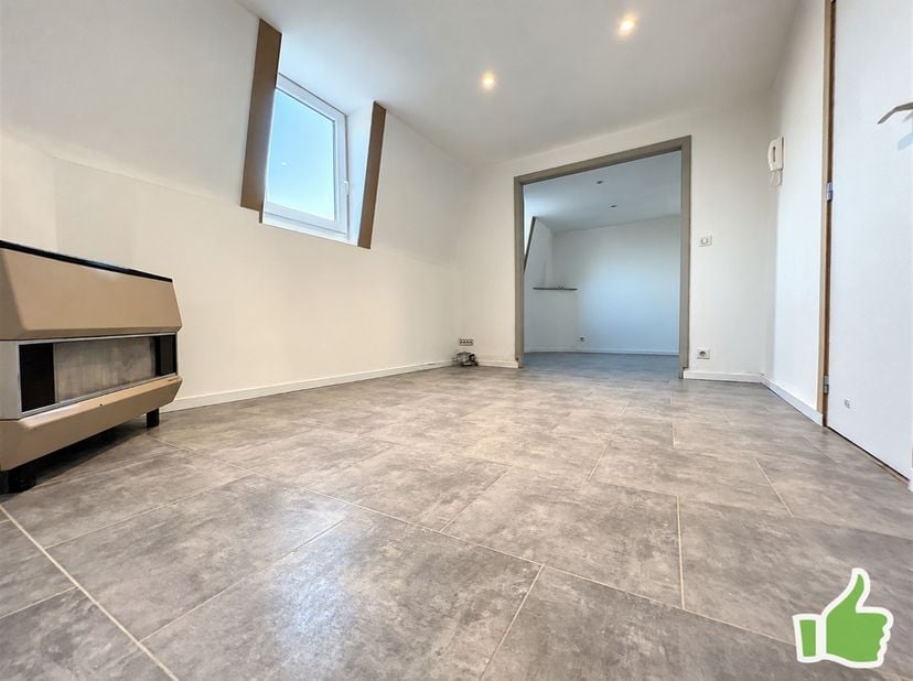 Appartement te huur in rue de namur 39 bus 4,
                    7700 Moeskroen