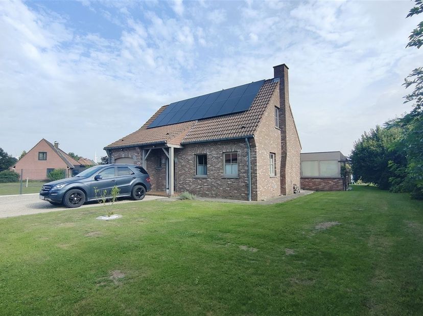 Maison à louer à ,
                    7522 Marquain