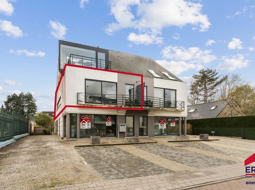 [[ UNE OPTION A ÉTÉ PRISE SUR CE BIEN. ]]<br />
Ce bien participe à la Journée Maisons Ouvertes ERA. Visitable a 13/06/2026 entre 11:00 et 12:00.