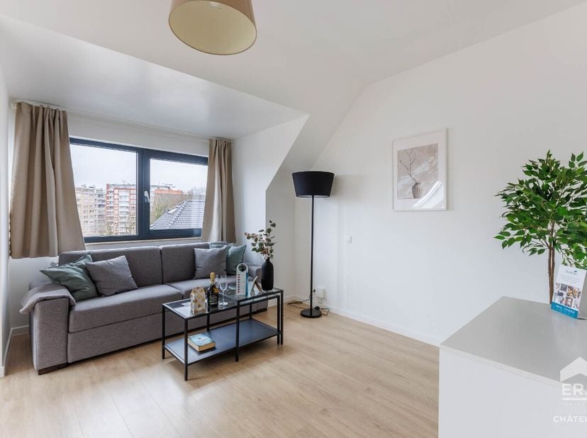 Brussel: Gemeubileerde studio te huur in de Europese wijk.Deze gemeubileerde studio van 44 m² ligt in het hart van de Europese wijk in Brussel en bied