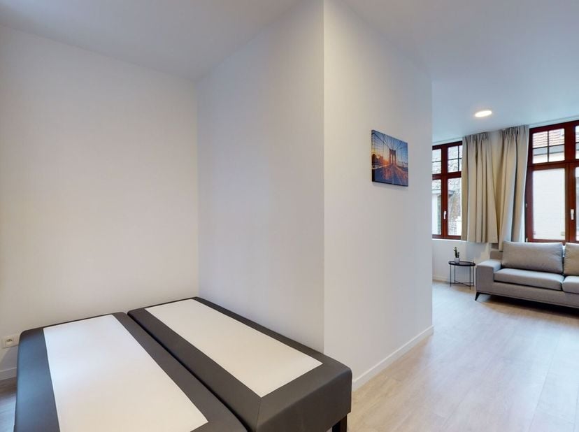Mooie studio in de Parijsstraat, Leuven, beschikbaar tijdens de zomerperiode.<br />
Beschikbaar van; 01/07/2026  01/09/2026<br />
Op zoek naar een tij