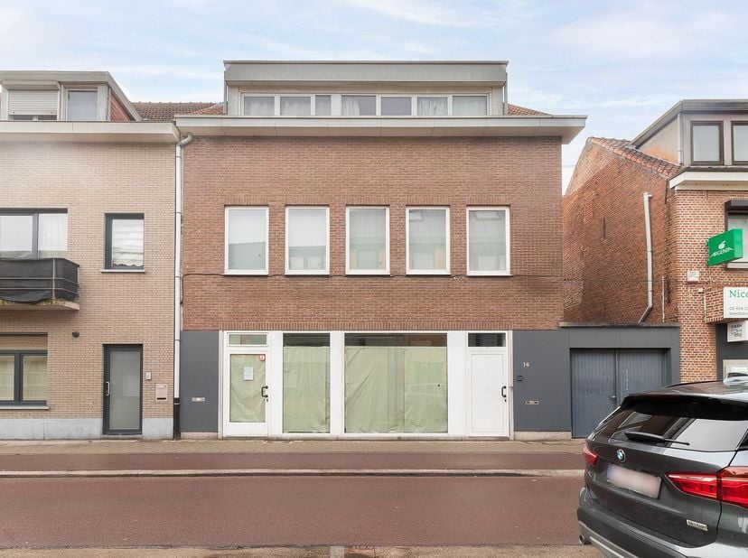 Bedrijfsvastgoed te koop in Jan Frans Willemsstraat 14,
                    2530 Boechout