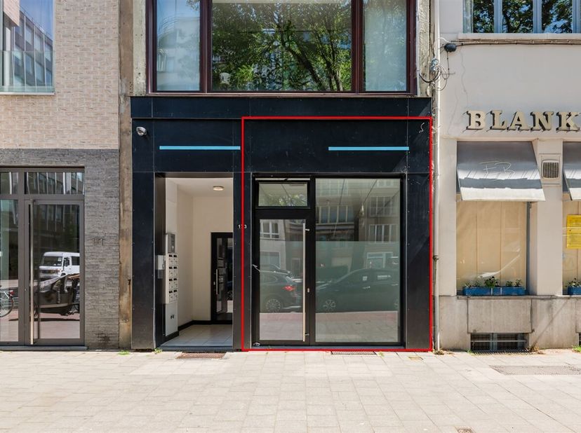 Bien professionnel à vendre
                    à 2018 Antwerpen