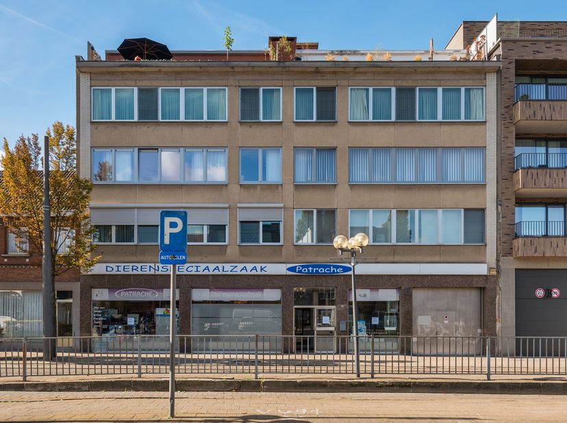 Bedrijfsvastgoed te koop in Van Amstelstraat 18,
                    2660 Hoboken