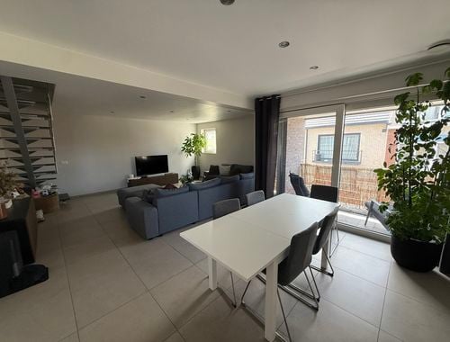                                         Duplex te huur in Halle, € 1.225
