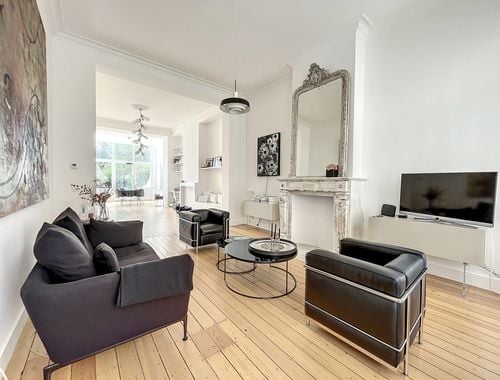                                         Duplex te huur in Elsene, € 3.050
