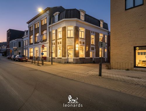                                        Handelszaak te huur in Kortrijk, € 790
