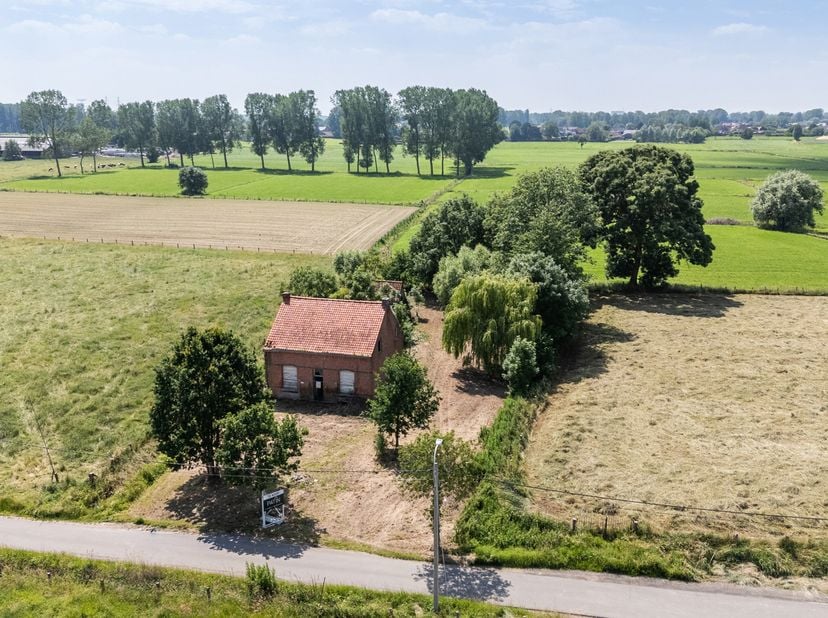 Op één van de meest gegeerde locaties van het Waasland bevindt zich deze uitzonderlijke eigendom met een reeds vergunde moderne villa. Een unieke oppo
