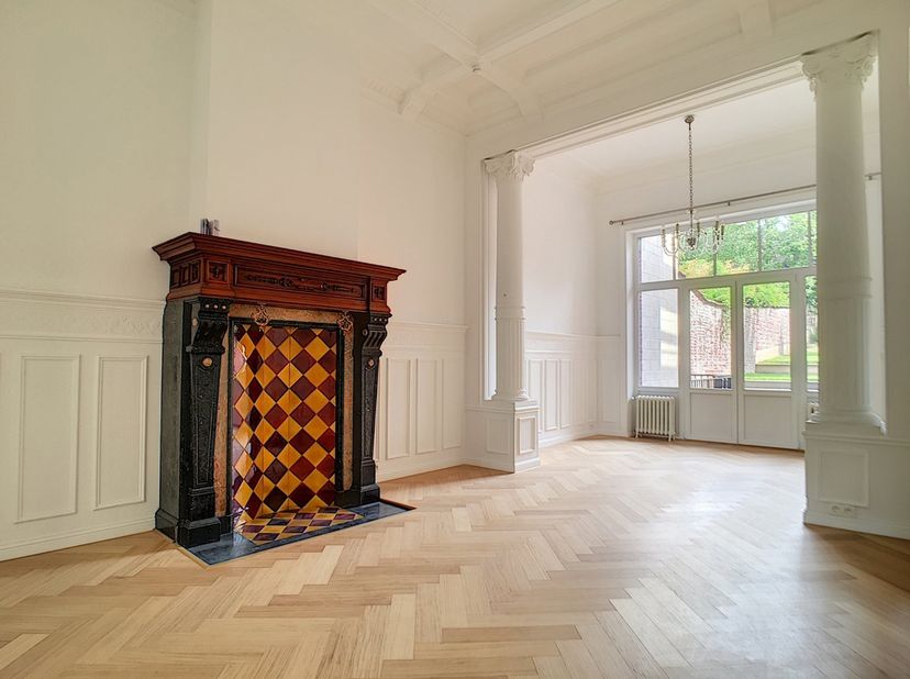 De Vijvers van Elsene - Prachtig gelijkvloers appartement met 1 slaapkamer en een tuin van 250 m².<br />
We Invest Elsene presenteert u dit mooie appa