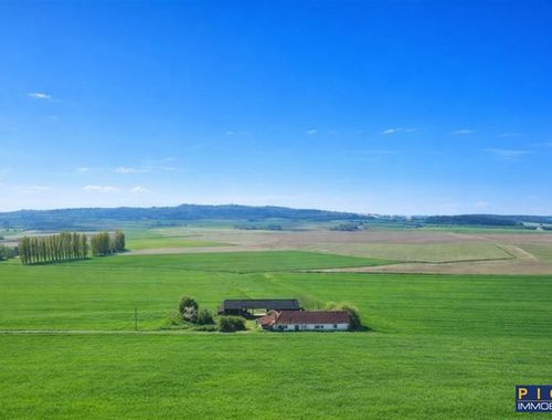                                         Woning te koop in Mont-Saint-Aubert, € 350.000
