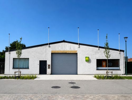                                         Magazijn zonder bureel te huur in De Panne, € 875
