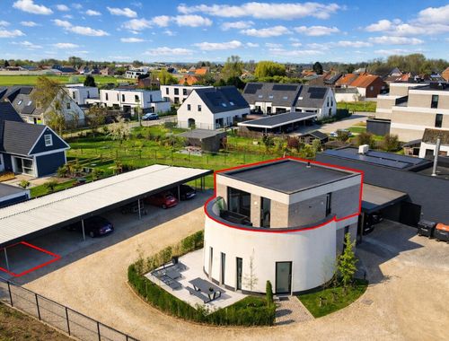                                         Penthouse te koop in Wielsbeke, € 220.000
