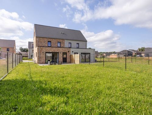                                         Maison à vendre à Veerle, € 415.000
