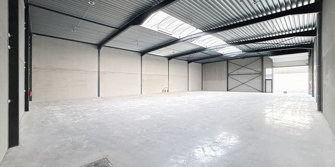 Bedrijfsvastgoed te huur in 8020 Oostkamp