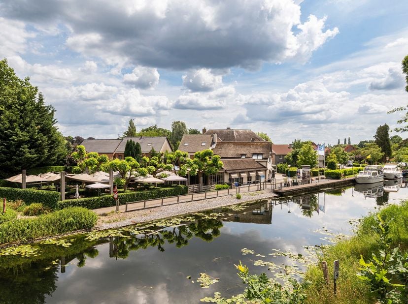 Bedrijfsvastgoed te koop in Kanaalstraat 92,
                    3920 Lommel