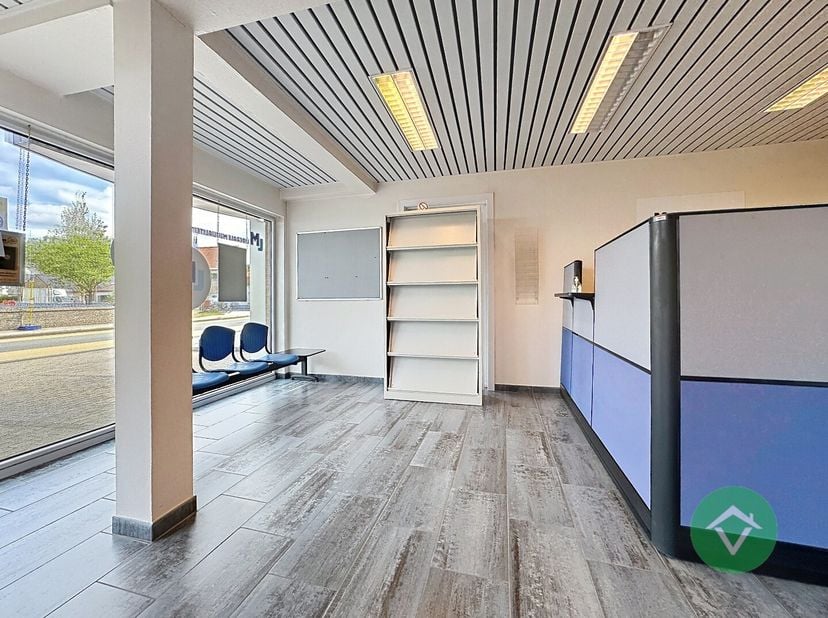 Bien professionnel à vendre
                    à 8460 Oudenburg