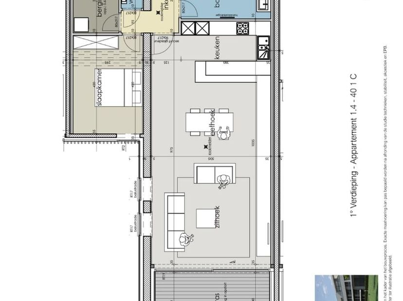 Het appartement is gelegen op de eerste verdieping en werd op plan ingedeeld als volgt:<br />
Inkomhal met toegang tot de slaapkamer, ingerichte badka
