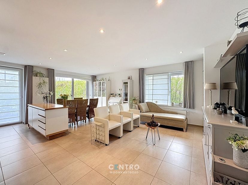 Appartement à vendre
                    à 8000 Sint-Pieters