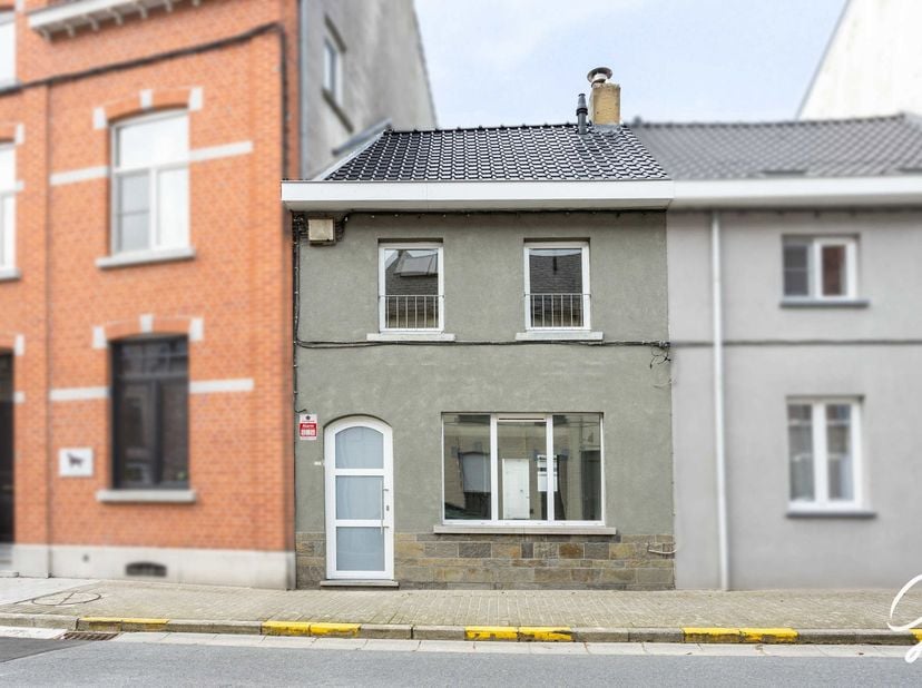 Huis te koop in Gentsestraat 226,
                    9500 Nederboelare