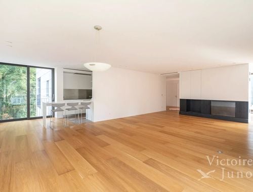                                         Appartement te huur in Ukkel, € 4.200
