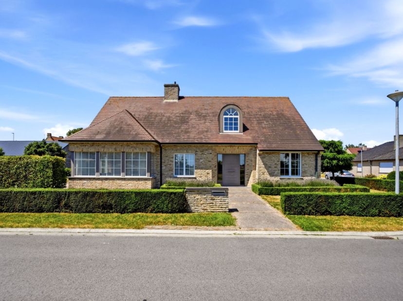 Maison à vendre
                    à 8647 Lo