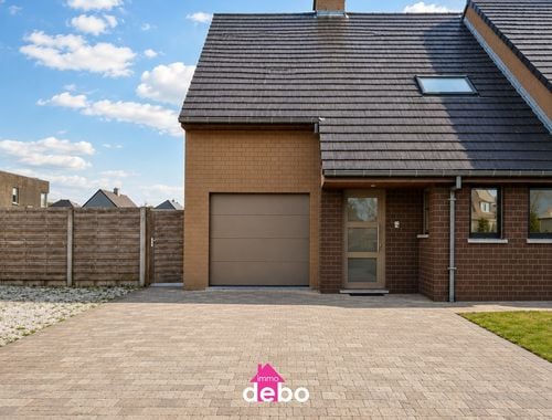                                         Maison à vendre à Ieper, € 330.000
