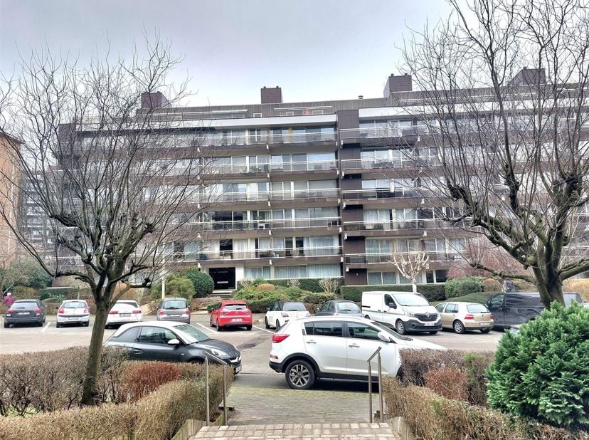 Deze  gunstig gelegen penthouse gelegen te Strombeek, dicht bij voorzieningen, winkels en openbaar vervoer.<br />
 Ervaar het beste van beide werelde